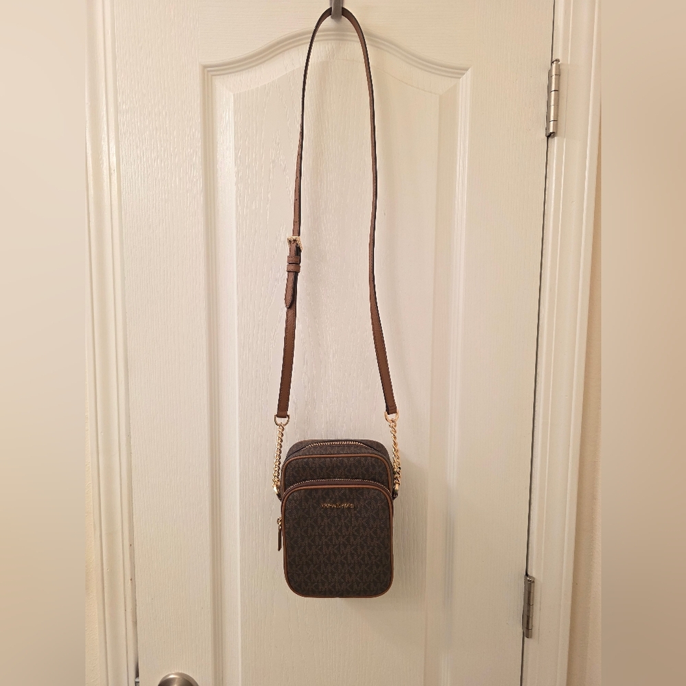 Michael Kors Jet Set Travel Medium Logo Crossbody Bag